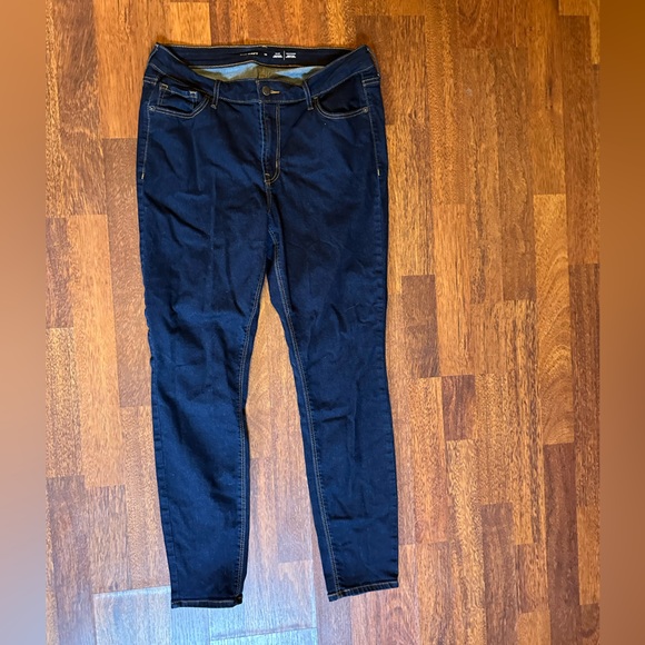 Old navy jeans - Picture 1 of 2